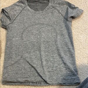 Lululemon Gray fitted short sleeve t-shirt with crew neck